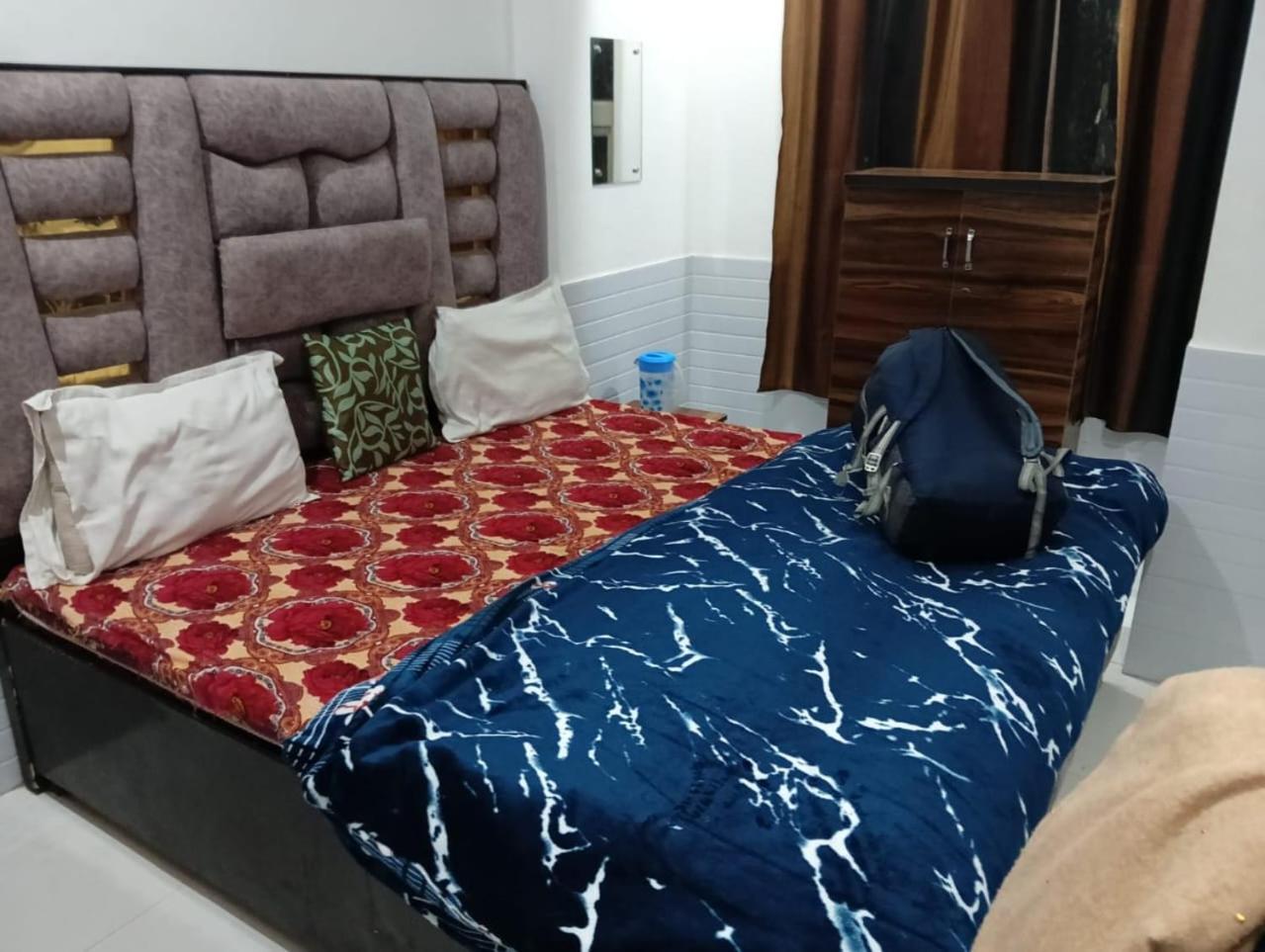 Harshvardhan Dham Guest house Vrindavan